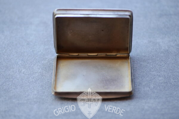 Nazionalisti Sempre Pronti , scatola per tabacco in argento e smalti aperta