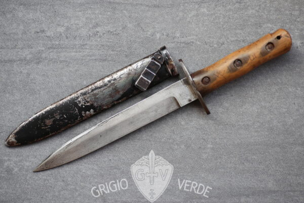 Pugnale da assaltotore e paracadutisti Regio Esercito Mod. 1939 1