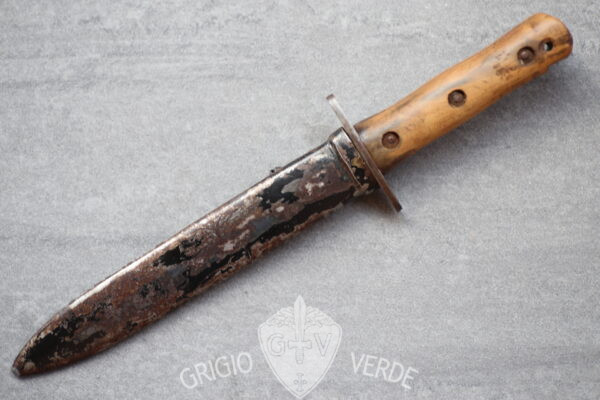 Pugnale da assaltotore e paracadutisti Regio Esercito Mod. 1939 2