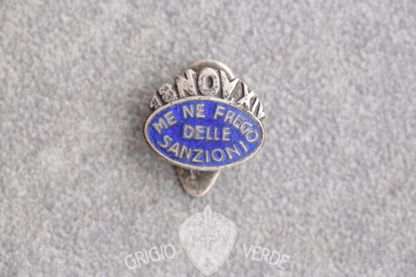 Distintivo 18 novembre 1936 Me ne frego delle sanzioni