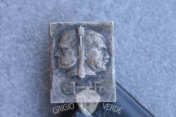 Distintivo propaganda italo-tedesca Duce Fuhrer
