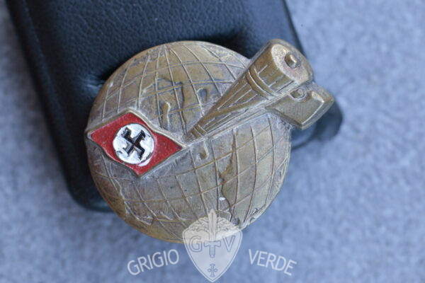 Distintivo propaganda italo-tedesca Italia fascio futurista