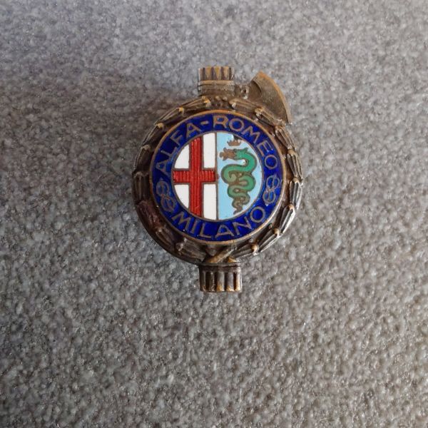 distintivo fascista Alfa Romeo piedino Gerosa